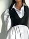 Біло-чорна сукня-сорочка з широким довгим рукавом | 6570259 | фото 4