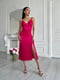 Легка шовкова сукня кольору фуксії довжини міді з розрізом | 6570295