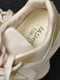 Кросівки бежевого кольору на шнурівці | 6577372 | фото 4
