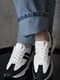 Кросівки чорно-білого кольору на шнурівці | 6577394 | фото 2