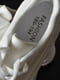 Кроссовки белого цвета на шнуровке | 6577401 | фото 4