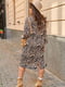 Трикотажна сукня чорно-бежевого кольору в абстрактний принт | 6584162 | фото 2