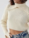 Укороченный кремовый свитер с оригинальной отделкой края | 6584281 | фото 4
