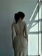 Бежева сукня А-силуету в рубчик  з розрізом на стегні | 6590641 | фото 2