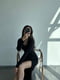 Чорна сукня А-силуету в рубчик  з розрізом на стегні | 6590643 | фото 3