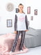 Пижама серо-розовая в клетку с принтом: лонгслив и брюки | 6616499