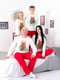 Пижама: лонгслив белый с принтом и красные брюки | 6616502 | фото 2