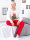 Пижама: белый лонгслив с принтом и красные брюки | 6616552 | фото 2