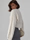 Укороченный свитер кремового цвета с цельнокроеными рукавами | 6616652 | фото 2