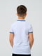 Белая футболка-поло с принтом в виде тонких полосок на рукавах и воротнике | 6617994 | фото 4