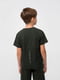 Мінімалістична футболка у відтінку темного хакі  | 6618297 | фото 4