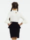 Белая блуза с воротником-стойкой и воланами на рукавах | 6619182 | фото 3