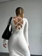 Платье молочного цвета с элегантным вырезом со шнуровкой на спине | 6628116 | фото 5