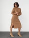 Вязаное коричневое платье миди с разрезами | 6629368 | фото 5