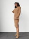 Вязаное коричневое платье миди с разрезами | 6629368 | фото 6