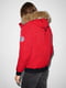 Куртка-парка з капюшоном червоного кольору з контрастними чорними вставками та кнопками | 6631399 | фото 2