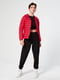 Красная стеганая куртка с карманами и капюшоном | 6631752 | фото 2
