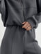 Утепленный темно-серый костюм с бомбером и штанами | 6632224 | фото 4
