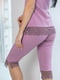 Блідо-фіолетовий бавовняний комплект: капрі та футболка | 6630165 | фото 2