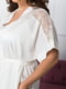 Витончений халат молочного кольору з мереживними вставками | 6630250 | фото 2