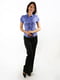 Фіолетова блуза приталеного силуету, оздоблена рюшами | 6652441 | фото 2