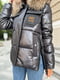 Зимова куртка графітового кольору з натуральним хутром єнота | 6659604 | фото 10