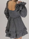 Сукня А-силуету сіра у горошок з рукавами-воланами | 6666008 | фото 6