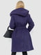 Пальто фиолетовое с капюшоном на поясе | 6679567 | фото 4