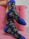 Носки новогодние черно-синие с принтом | 6685697 | фото 2
