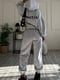 Сірий костюм на флісі: оверсайз худі з написом та джогери | 6686655 | фото 3