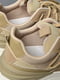 Кроссовки бежевого цвета на шнуровке | 6687235 | фото 4