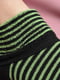 Шкарпетки махрові чорного кольору із зеленою смужкою | 6687530 | фото 3