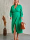 Платье А-силуэта на запах зеленого цвета | 6694358 | фото 2