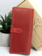 Кожаный вертикальный кошелек в красном цвете | 6084803 | фото 3