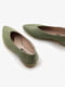 Замшеві балетки зеленого кольору з гострим носком | 6702951 | фото 2