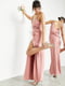 Платье-макси розового цвета с открытой спинкой и глубоким разрезом | 6508923 | фото 2