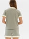 Піжама кольору хакі: сорочка з нашивкою на кишені та білими манжетами та шорти | 6700293 | фото 5