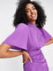 Приталенное фиолетовое платье с асимметричной юбкой “на запах” | 6700340 | фото 4