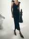 Чорна сатинова сукня-комбінація з пір'ям | 6706664 | фото 2