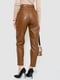 Зауженные брюки из экокожи коричневые | 6707695 | фото 4