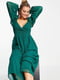 Довга сукня зеленого кольору на запах, декорована мереживом | 6508373 | фото 2