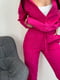 Стильний рожевий костюм з звуженими штанами на резинці та прямою сорочкою | 6710458 | фото 4