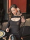 Чорна міні-сукня А-силуету з розкльошеною спідницею та ефектним декольте | 6710491 | фото 4