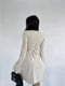 Світло-бежева сукня А-силуету з квадратним вирізом та розкльошеним рукавом | 6710492 | фото 3
