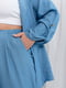 Блакитний монохромний костюм: блуза-жакет на зав’язках та штани | 6712260 | фото 3