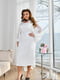 Сукня-футляр молочного кольору з об’ємними прозорими рукавами та ременем | 6714118 | фото 4
