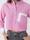 Укороченная розовая рубашка в полоску с двумя карманами | 6721597 | фото 4