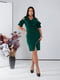 Сукня темно-зелена з вирізом  V-форми декорованим воланом із однієї сторони | 6722135 | фото 2