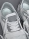 Кроссовки бело-серого цвета на шнуровке | 6725739 | фото 4