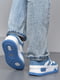 Кроссовки бело-синего цвета на шнуровке | 6725767 | фото 3